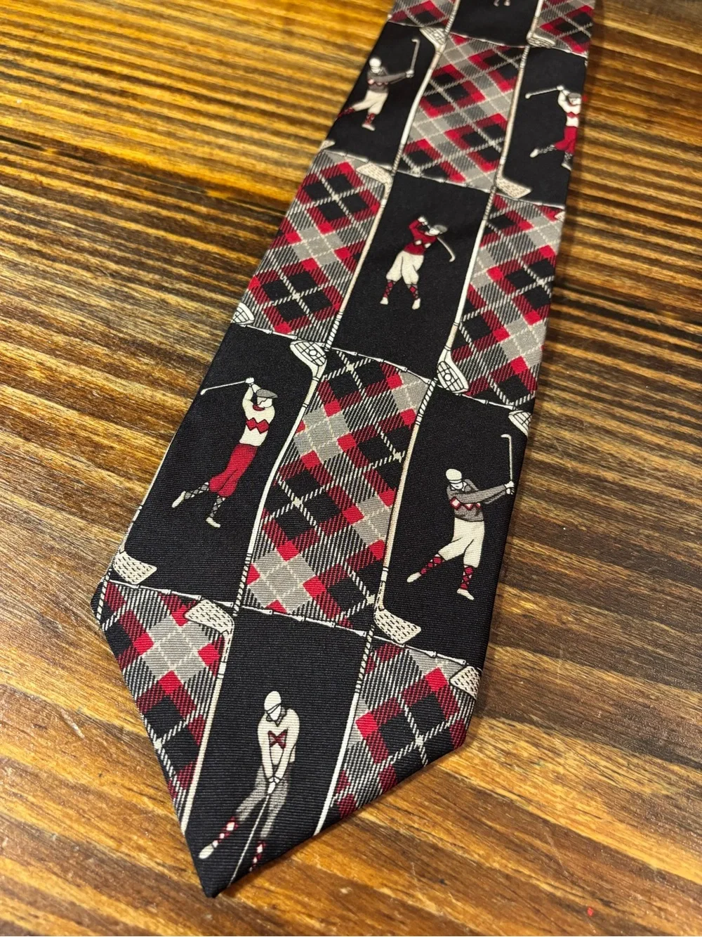 Enrico Uomo Vintage Motif Golf 100% Silk Made in USA Argyle Plaid Tie Black Red
